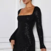 Robe A-line Kiyara ornée, en noir Robe A-line Kiyara ornée, en noir