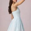 Robe A-line Marissa à nœud, rayures bleu poudre Robe A-line Marissa à nœud, rayures bleu poudre