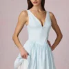 Robe A-line Marissa à nœud, rayures bleu poudre Robe A-line Marissa à nœud, rayures bleu poudre