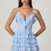 Robe A-line à volants et lacets Lolina, bleu poudré Robe A-line à volants et lacets Lolina, bleu poudré