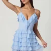 Robe A-line à volants et lacets Lolina, bleu poudré Robe A-line à volants et lacets Lolina, bleu poudré