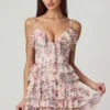 Robe A-line à volants et lacets Lolina, imprimé floral Primrose Robe A-line à volants et lacets Lolina, imprimé floral Primrose