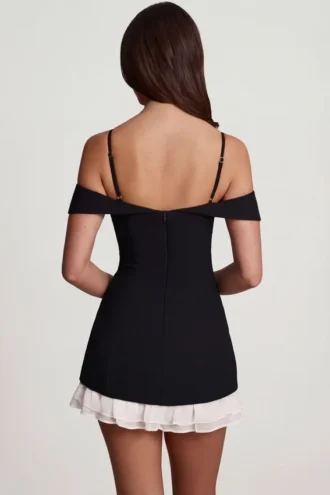 Robe A-line à volants et épaules dénudées Maelie en noir