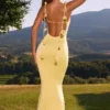 Robe Aldona en jersey fluide à appliqués floraux, jaune pastel Robe Aldona en jersey fluide à appliqués floraux, jaune pastel