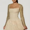 Robe Aletta à ourlet bouffant orné de paillettes dorées Robe Aletta à ourlet bouffant orné de paillettes dorées
