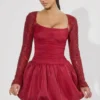 Robe Aletta à ourlet bouffant orné, rouge Robe Aletta à ourlet bouffant orné, rouge