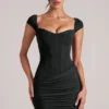 Robe Alva à encolure en cœur, couleur noire Robe Alva à encolure en cœur, couleur noire