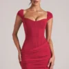 Robe Alva à encolure en cœur, couleur rouge cerise Robe Alva à encolure en cœur, couleur rouge cerise