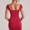 Robe Alva à encolure en cœur, couleur rouge cerise Robe Alva à encolure en cœur, couleur rouge cerise