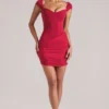 Robe Alva à encolure en cœur, couleur rouge cerise Robe Alva à encolure en cœur, couleur rouge cerise