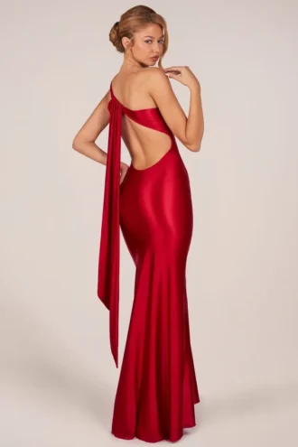 Robe asymétrique à nouer dans le dos Adelina, couleur rose rouge