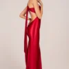 Robe asymétrique à nouer dans le dos Adelina, couleur rose rouge Robe asymétrique à nouer dans le dos Adelina, couleur rose rouge