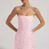 Robe Averie transparente à encolure carrée et ornements, couleur rose Robe Averie transparente à encolure carrée et ornements, couleur rose