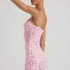 Robe Averie transparente à encolure carrée et ornements, couleur rose Robe Averie transparente à encolure carrée et ornements, couleur rose