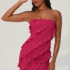 Robe bandeau Tatiana à volants, couleur fuchsia Robe bandeau Tatiana à volants, couleur fuchsia