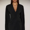 Robe blazer à simple boutonnage Azelie en noir Robe blazer à simple boutonnage Azelie en noir