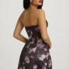 Robe bustier structurée Liliosa à volants en imprimé floral noir Robe bustier structurée Liliosa à volants en imprimé floral noir