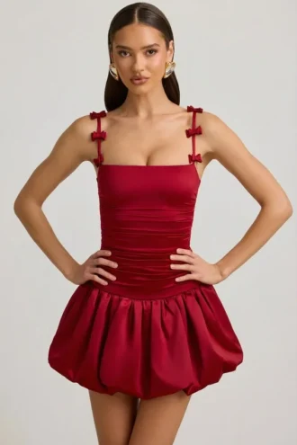 Robe Cirilla à volants et nœud, ourlet bouffant, rouge vif