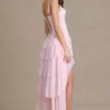 Robe corset à col bénitier ornée Arlette Premium en rose pâle Robe corset à col bénitier ornée Arlette Premium en rose pâle
