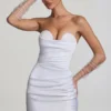 Robe corset froncée Tirza en blanc Robe corset froncée Tirza en blanc