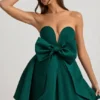 Robe corset Norina avec nœud, vert émeraude Robe corset Norina avec nœud, vert émeraude