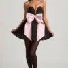 Robe corset Norina à nœud, en noir Robe corset Norina à nœud, en noir