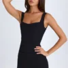 Robe corset structurée drapée Brittany en noir Robe corset structurée drapée Brittany en noir
