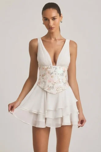 Robe corset à volants et ornements Sakura, couleur ivoire