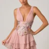 Robe corset à volants et ornements Sakura, rose à fleurs Robe corset à volants et ornements Sakura, rose à fleurs