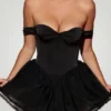 Robe corset à volants et épaules dénudées Meredith, couleur noir Robe corset à volants et épaules dénudées Meredith, couleur noir