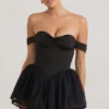 Robe corset à volants et épaules dénudées Meredith, couleur noir Robe corset à volants et épaules dénudées Meredith, couleur noir