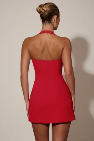 Robe courte A-line à col licou Lenore avec détails en forme de cœur, en rouge