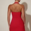Robe courte A-line à col licou Lenore avec détails en forme de cœur, en rouge Robe courte A-line à col licou Lenore avec détails en forme de cœur, en rouge