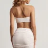 Robe courte asymétrique en jersey texturé Zephyr, couleur blanche Robe courte asymétrique en jersey texturé Zephyr, couleur blanche