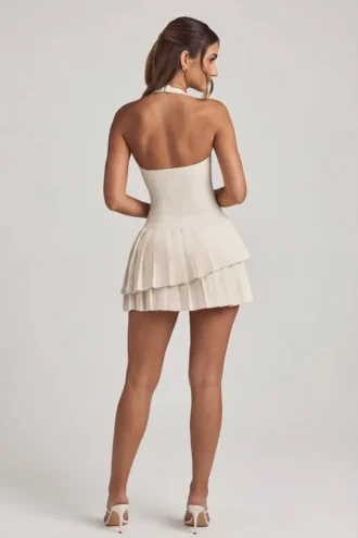 Robe courte asymétrique à volants et dos nu Rosaria, couleur ivoire