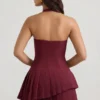 Robe courte asymétrique à volants et dos nu Rosaria, rouge vin Robe courte asymétrique à volants et dos nu Rosaria, rouge vin