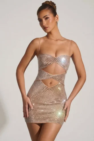 Robe courte Ayleen à découpes ornées, couleur amande