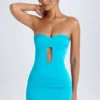 Robe courte bandeau Nikko à découpes, couleur turquoise Robe courte bandeau Nikko à découpes, couleur turquoise