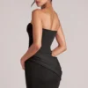 Robe courte bandeau Veda en noir Robe courte bandeau Veda en noir