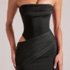 Robe courte bandeau Veda en noir Robe courte bandeau Veda en noir