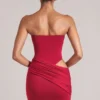 Robe courte bandeau Veda en rouge cerise Robe courte bandeau Veda en rouge cerise
