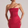 Robe courte bandeau Veda en rouge cerise Robe courte bandeau Veda en rouge cerise