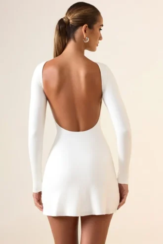 Robe courte Brenna en modal froncé avec dos nu, en blanc