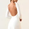 Robe courte Brenna en modal froncé avec dos nu, en blanc Robe courte Brenna en modal froncé avec dos nu, en blanc