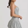Robe courte Callie à ourlet bouffant orné, couleur argent Robe courte Callie à ourlet bouffant orné, couleur argent