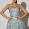 Robe courte Callie à ourlet bouffant orné, couleur argent Robe courte Callie à ourlet bouffant orné, couleur argent