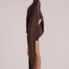 Robe courte cape drapée Lida en marron chocolat Robe courte cape drapée Lida en marron chocolat