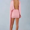 Robe courte cape drapée Lida en rose poudré Robe courte cape drapée Lida en rose poudré