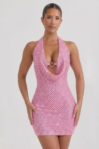 Robe courte à col bénitier Mabella avec détails en forme de cœurs, rose