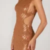 Robe courte à col haut ornée Romilly, couleur bronze Robe courte à col haut ornée Romilly, couleur bronze